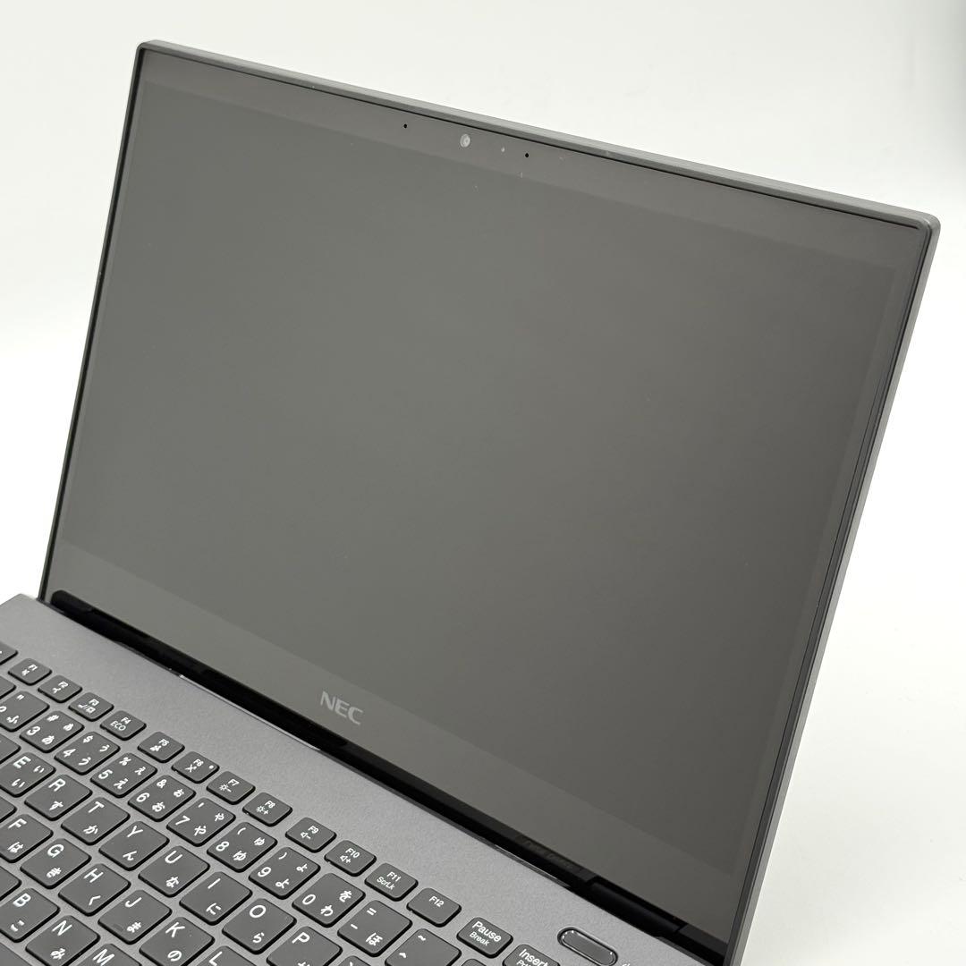 NECノートパソコン 8世代i7 16GB SSD512 起動15秒 薄型軽量