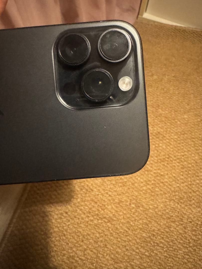 海外版iPhone 16 Pro Max 256GB,美品,バッテリーは100％