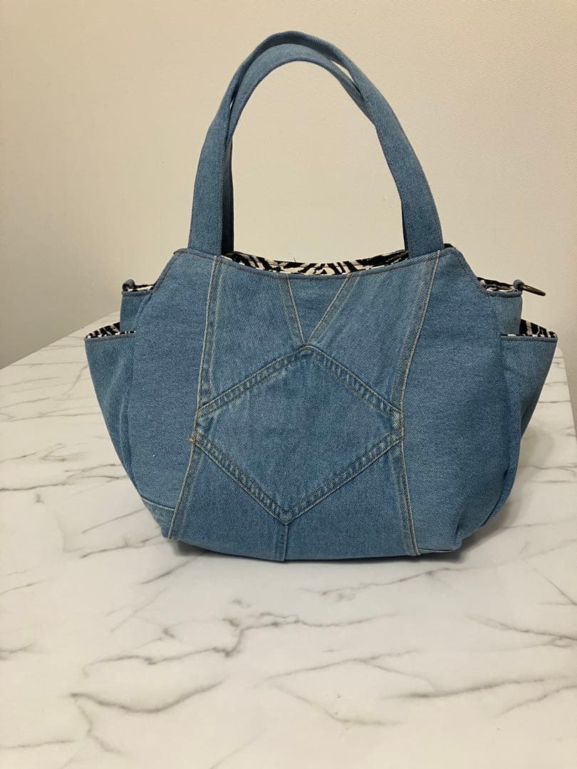 1098 大きめデニムリメイクバック　ハンドメイド
