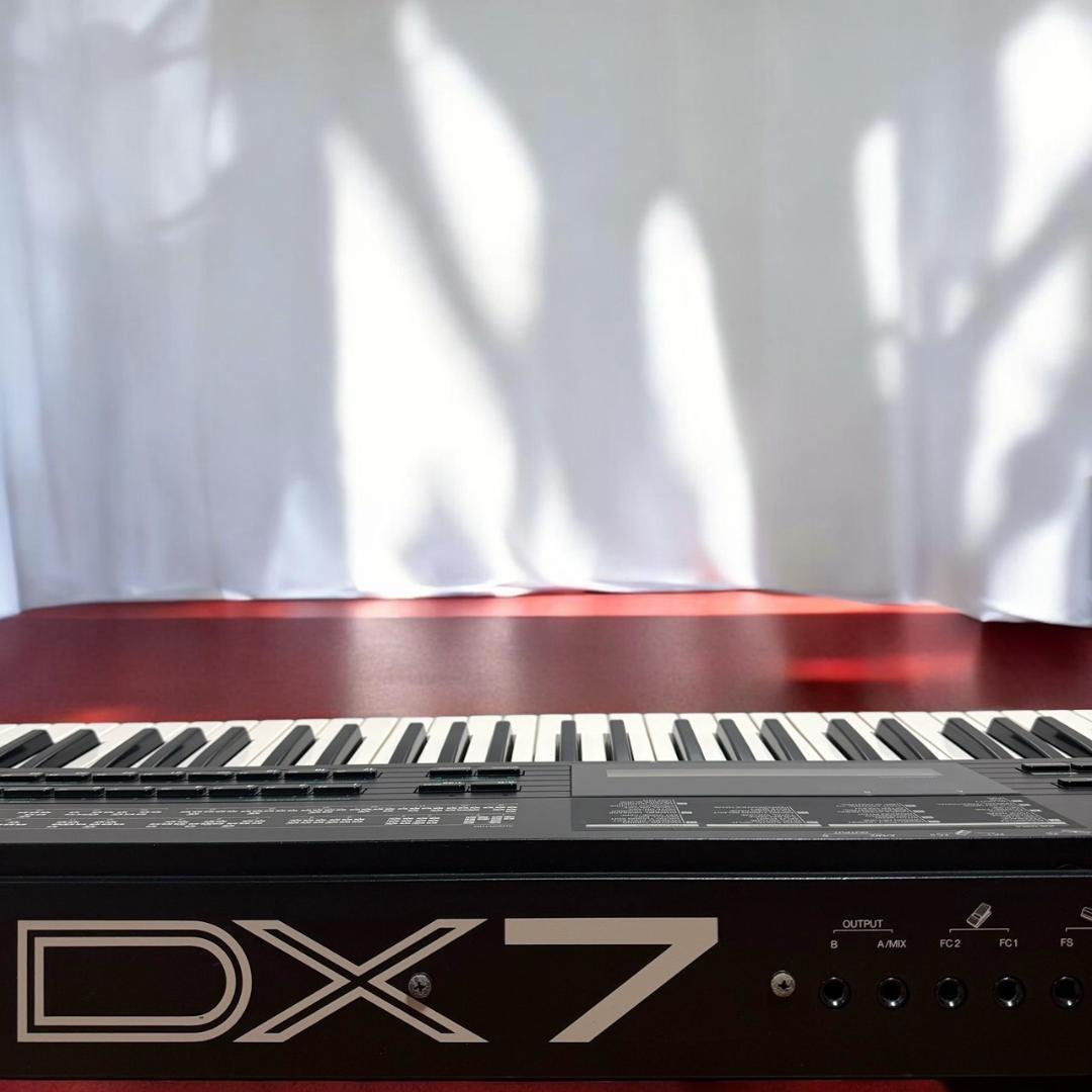 ☆良品 ヤマハ DX7II FD シンセイサイザー 2系列 FM音源