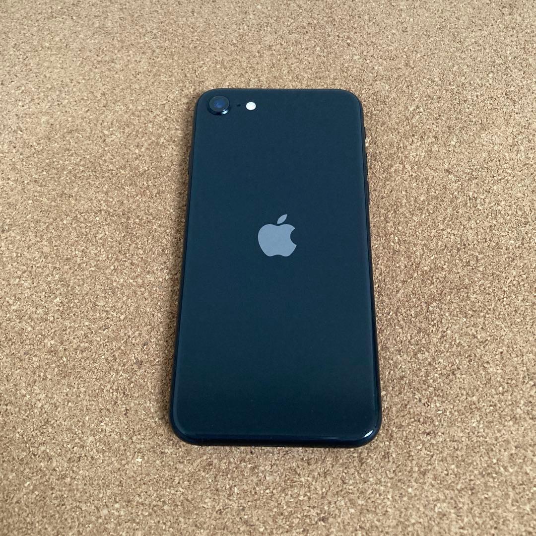 4161【早い者勝ち】美品☆電池新品☆iPhoneSE2 64GB SIMフリー