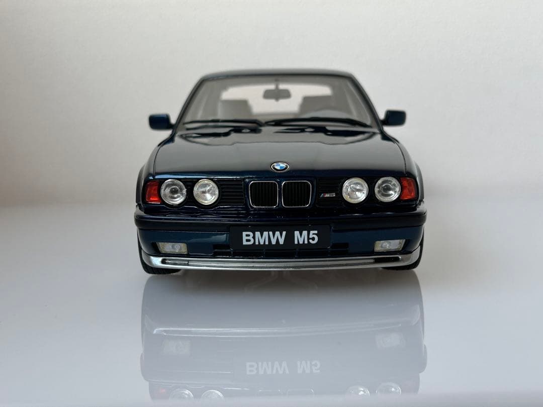  M5 ミニカー　Otto 1/18