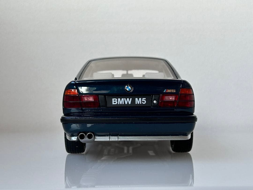  M5 ミニカー　Otto 1/18