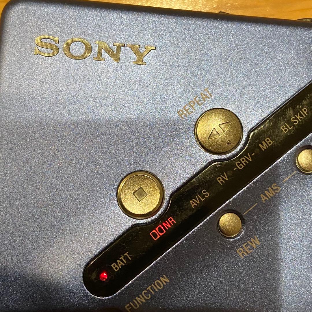 S*i様 【美品ジャンク】 SONY WALKMAN WM-EX677カセットウ