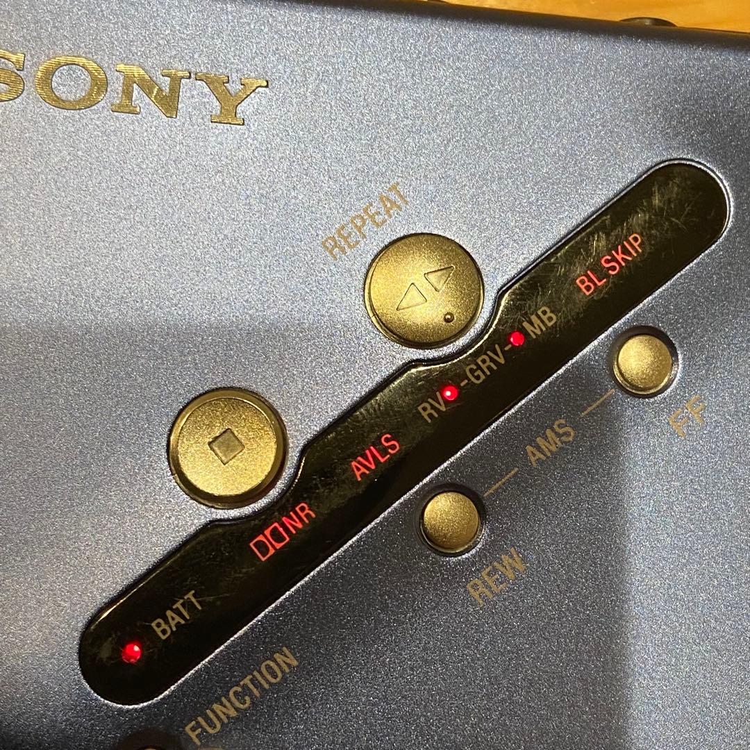 S*i様 【美品ジャンク】 SONY WALKMAN WM-EX677カセットウ