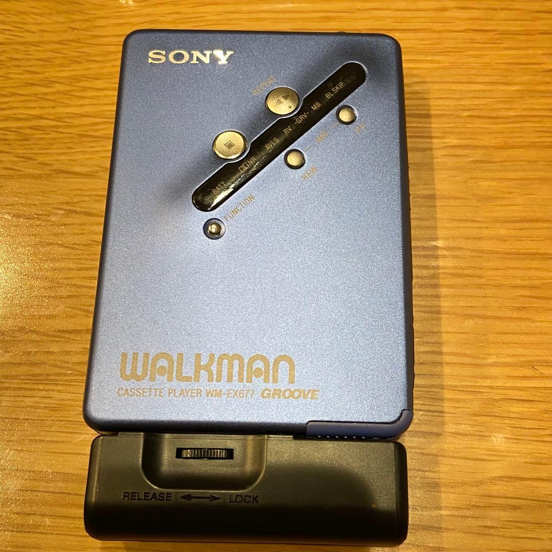 S*i様 【美品ジャンク】 SONY WALKMAN WM-EX677カセットウ