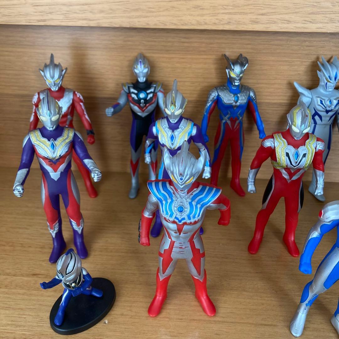 ウルトラマン　フィギュア、おもちゃ、カード