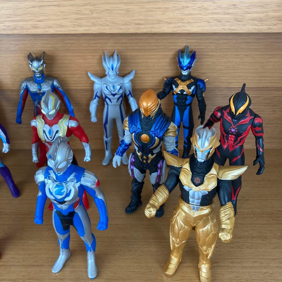 ウルトラマン　フィギュア、おもちゃ、カード