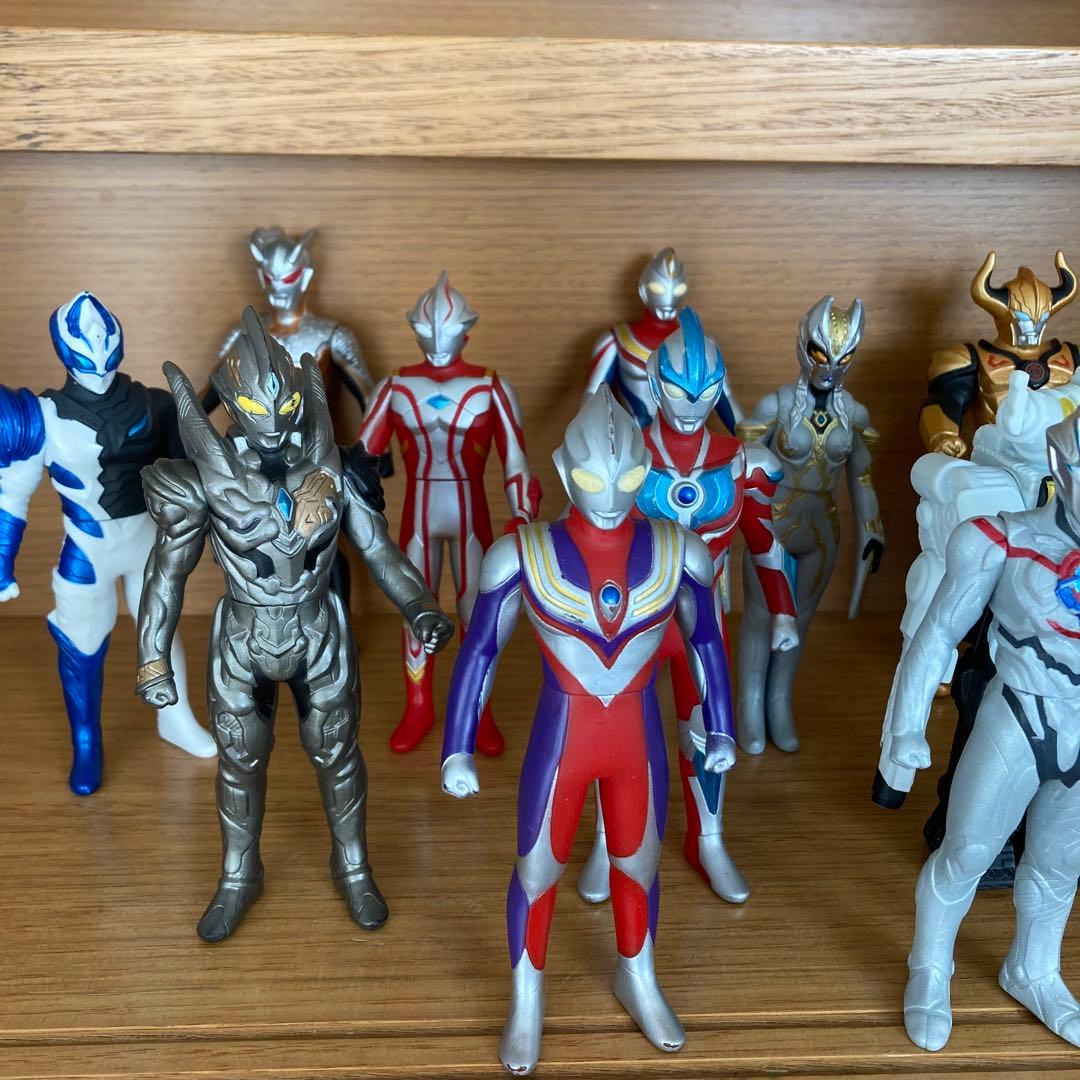 ウルトラマン　フィギュア、おもちゃ、カード