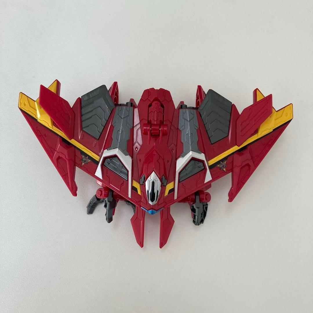 ウルトラマン　フィギュア、おもちゃ、カード
