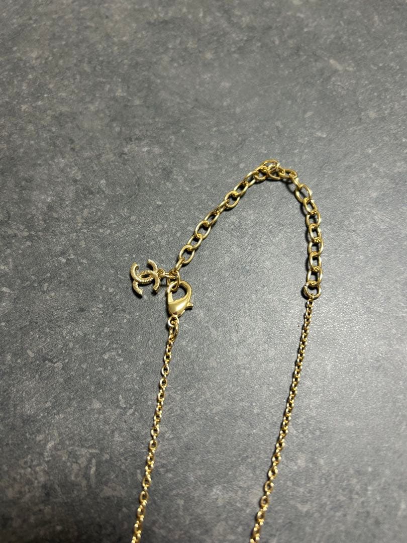 CHANEL フラワーモチーフ キラキラネックレス ロゴピアス セット売り