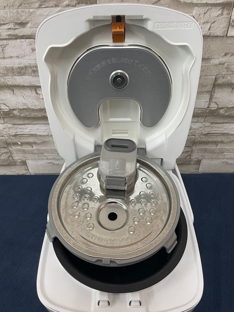 Mitsubishi NJ-SEA06-W炊飯器 ホワイト 22年製