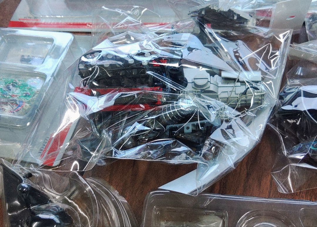 部品まとめ売り！デアゴスティーニ　週刊　エンツォフェラーリ1/10　パーツ