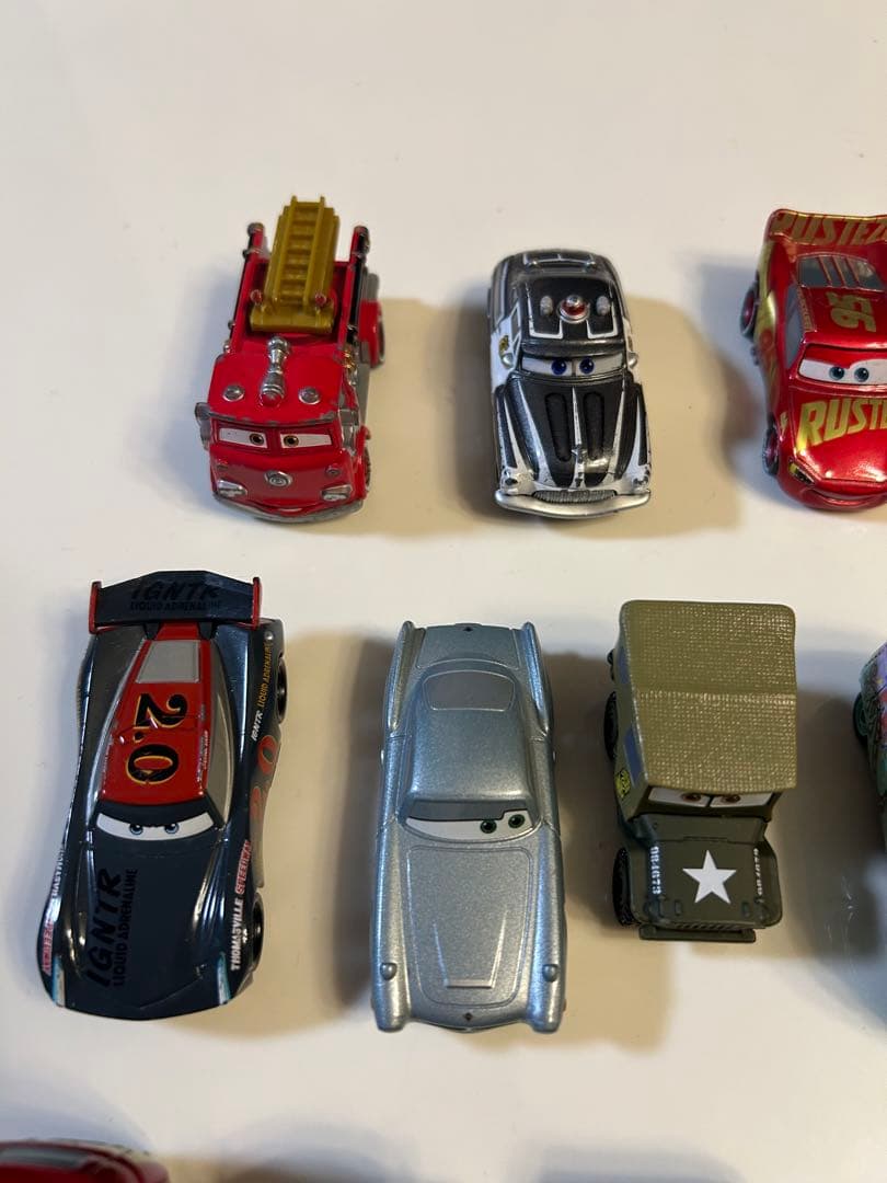 トミカ　カーズ ミニカー 37台　まとめ売り トレーラー付 ［バラ売不可］