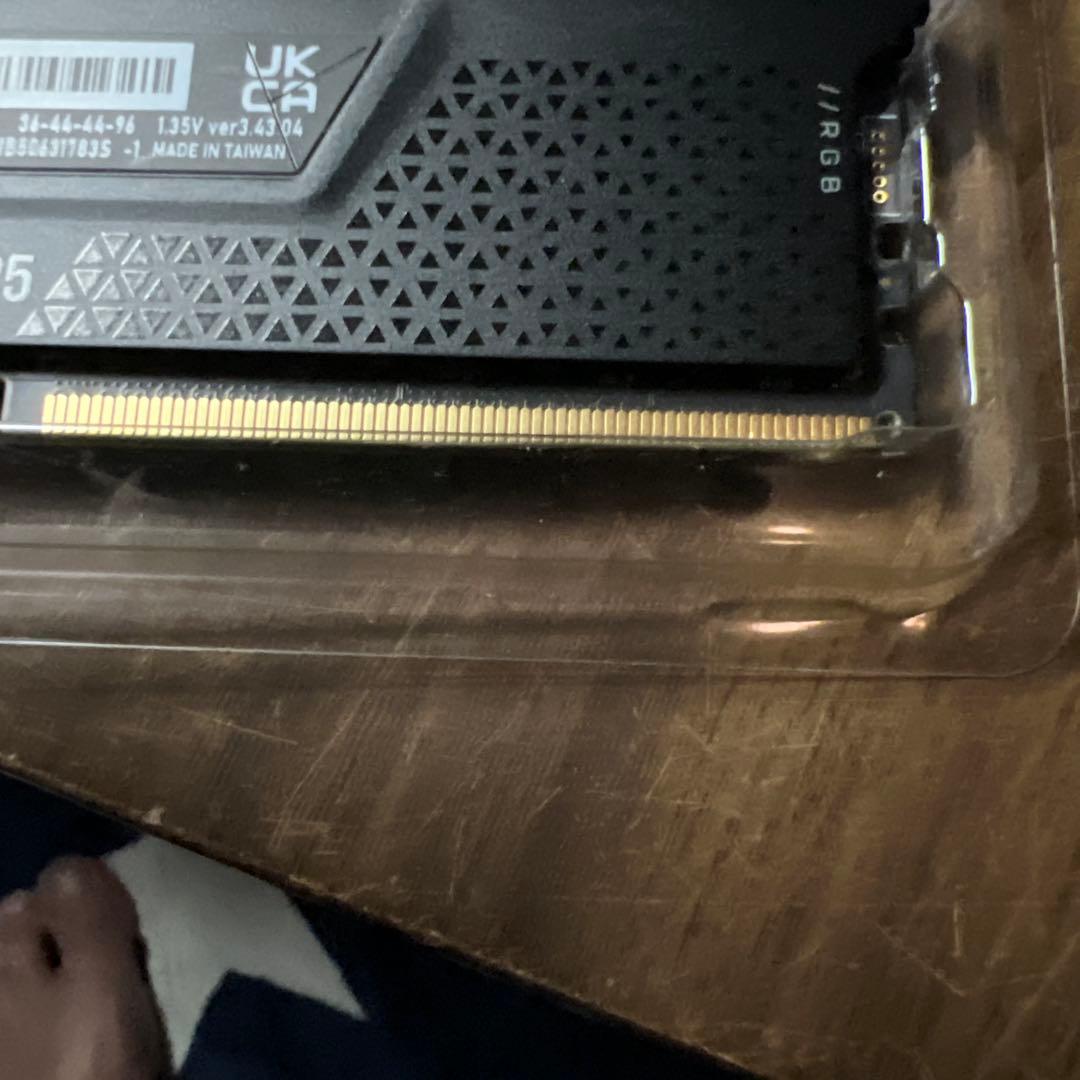 メモリー CORSAIR VENGEANCE RGB DDR5 32GB 6000MHz