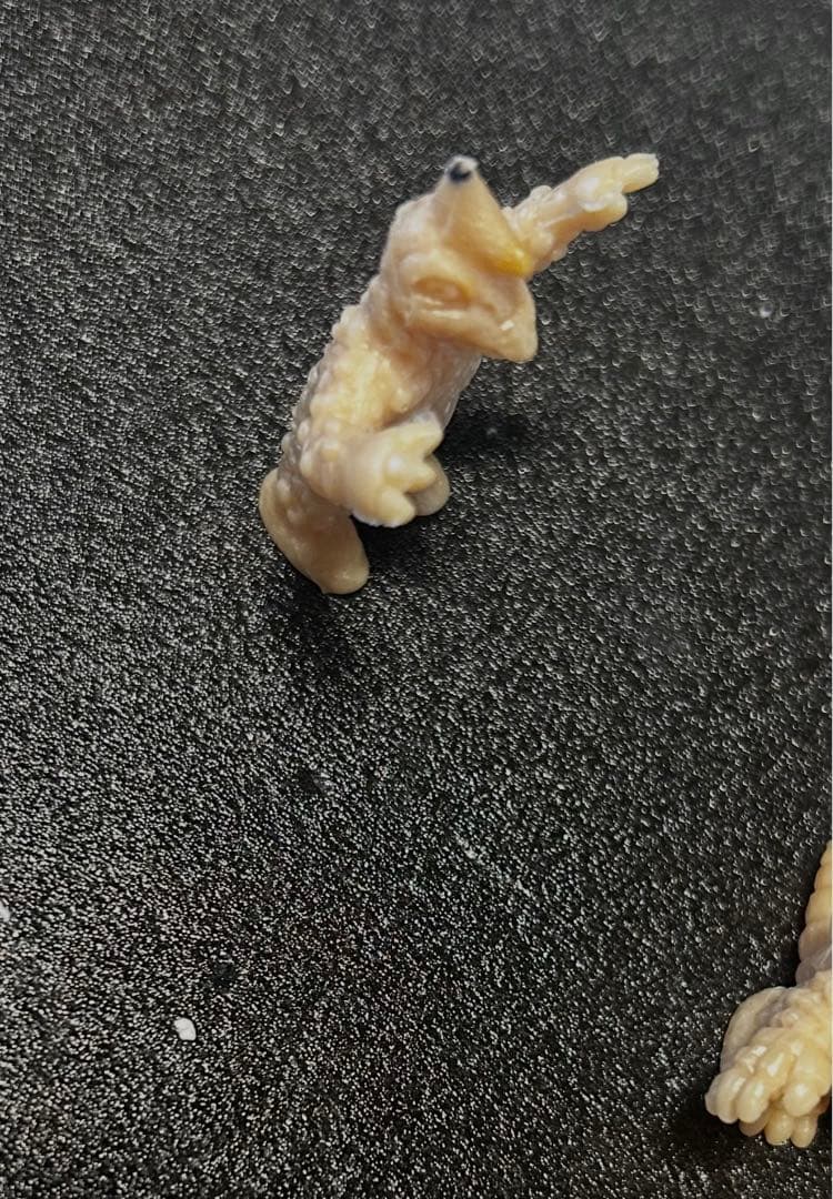 一体100円特価です‼️ ウルトラマンシリーズ怪獣　消しゴム人形　ポピー　82体