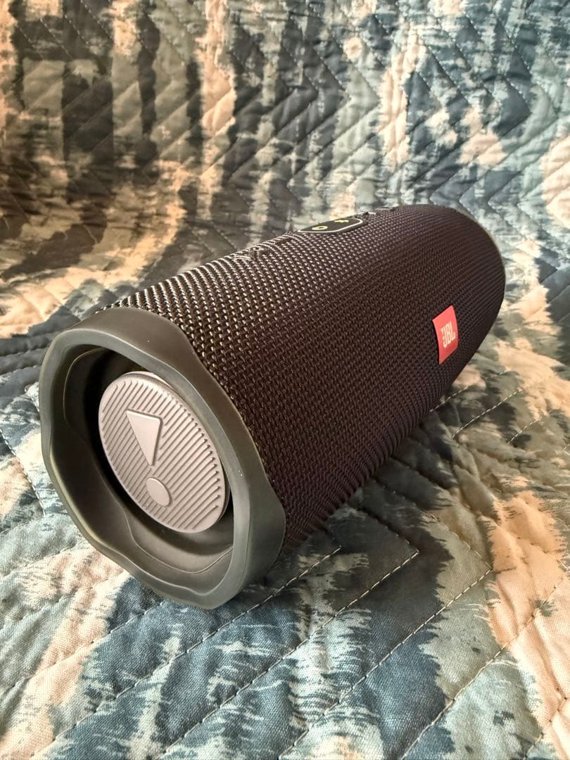 JBL ポータブルBluetoothスピーカーCHARGE4