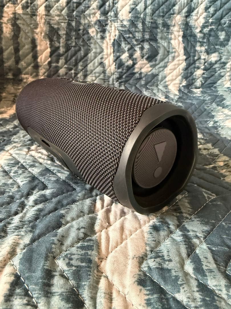 JBL ポータブルBluetoothスピーカーCHARGE4