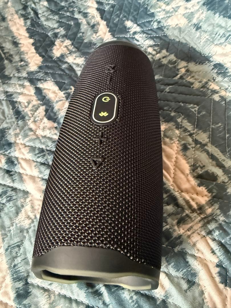 JBL ポータブルBluetoothスピーカーCHARGE4