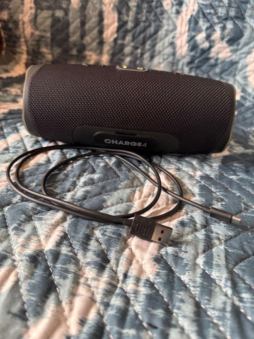 JBL ポータブルBluetoothスピーカーCHARGE4