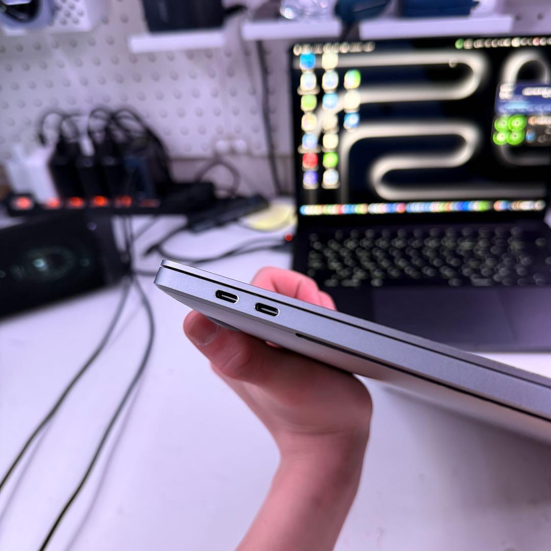 MacBookPro 16インチ 2019モデル i7搭載　16GB/1TB