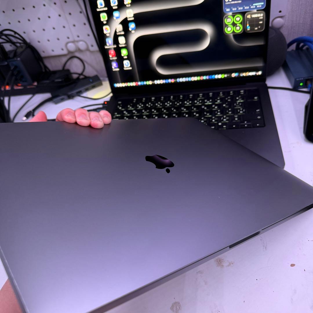 MacBookPro 16インチ 2019モデル i7搭載　16GB/1TB