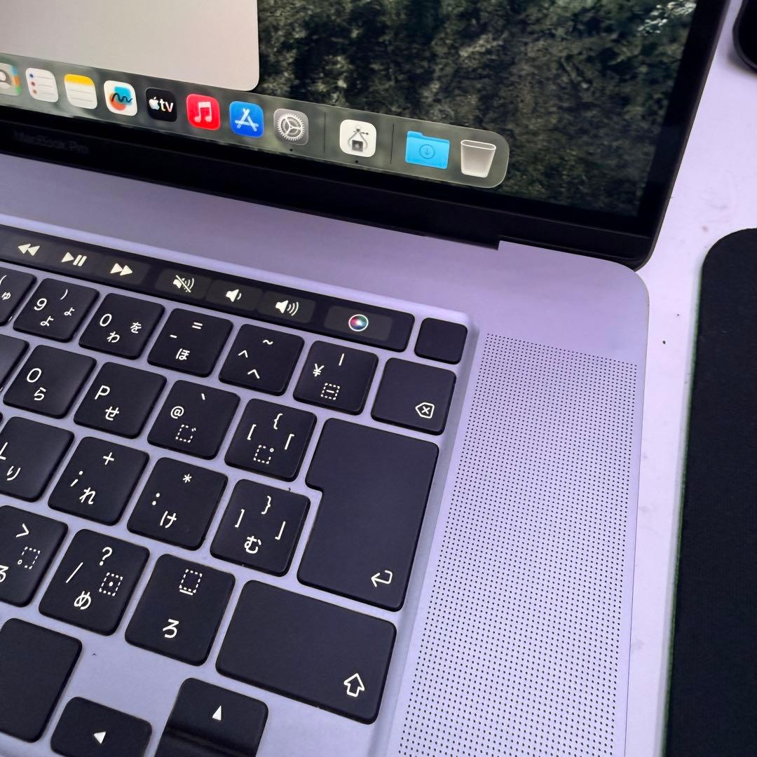 MacBookPro 16インチ 2019モデル i7搭載　16GB/1TB