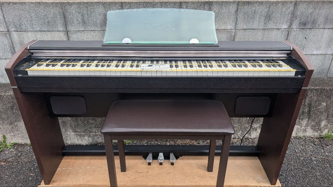 送料込み CASIO 電子ピアノ PX-700 06年製 ★スリムで超美品