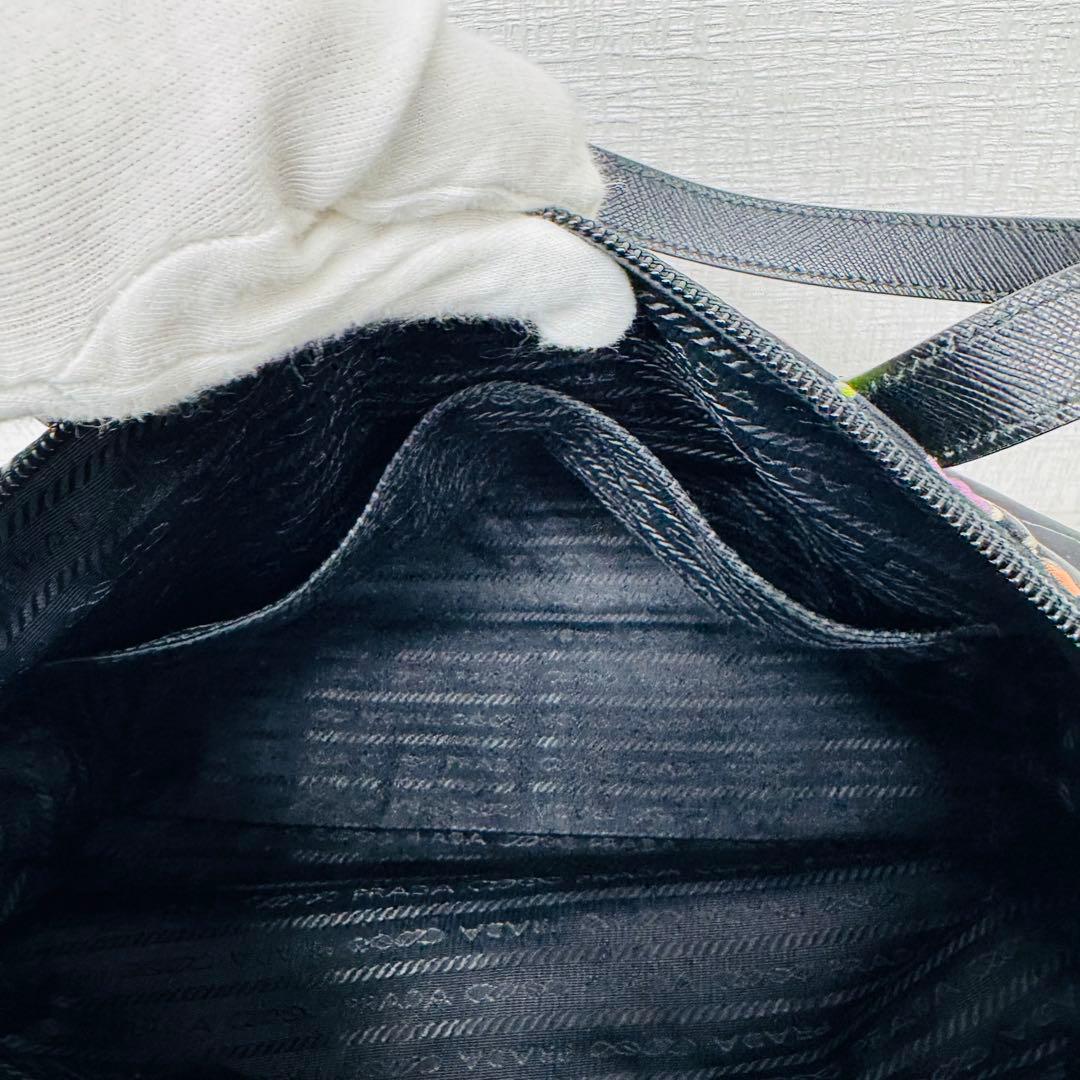 ✨PRADA✨プラダ✨三角ロゴプレート✨ブラック✨ナイロン✨ハンドバッグ✨