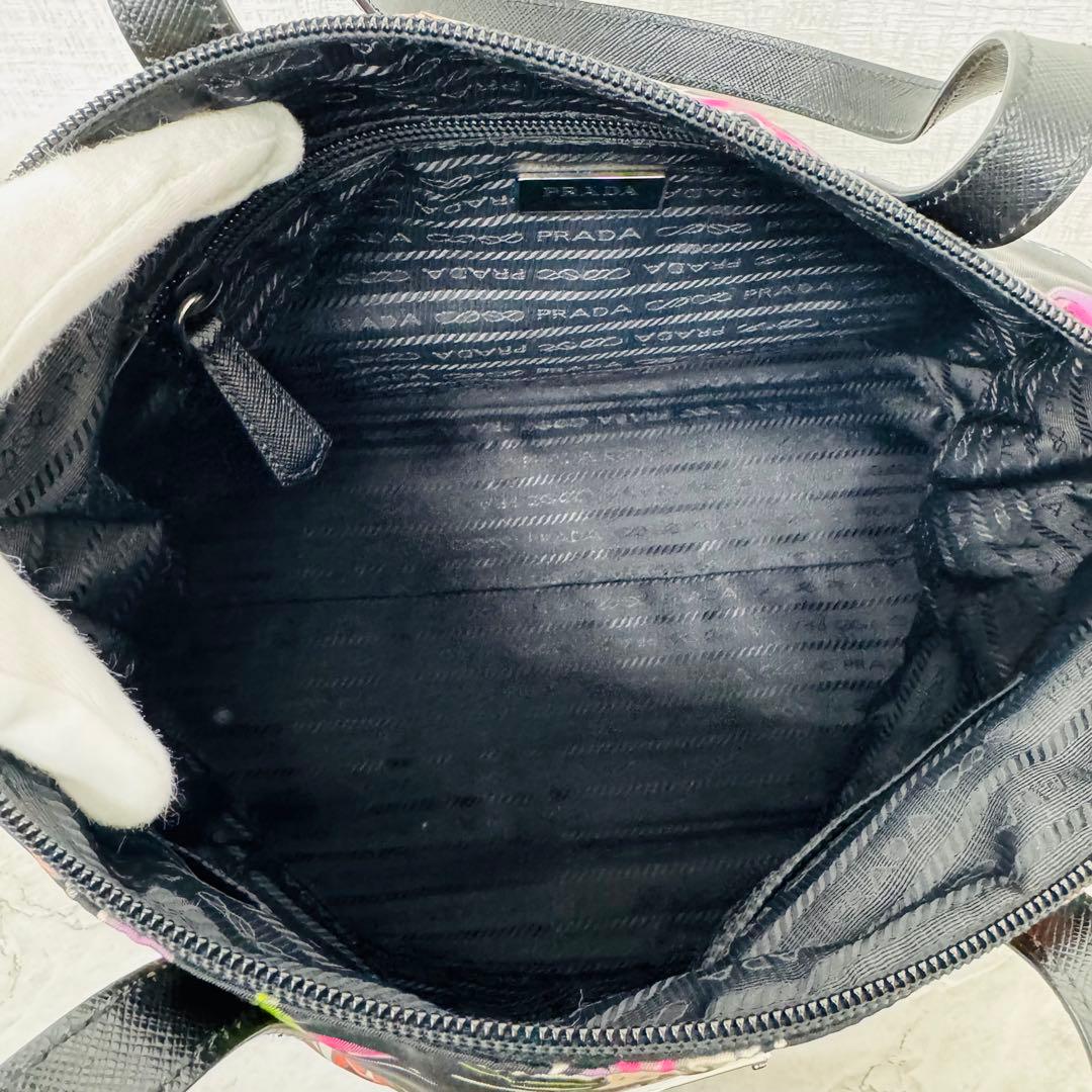 ✨PRADA✨プラダ✨三角ロゴプレート✨ブラック✨ナイロン✨ハンドバッグ✨