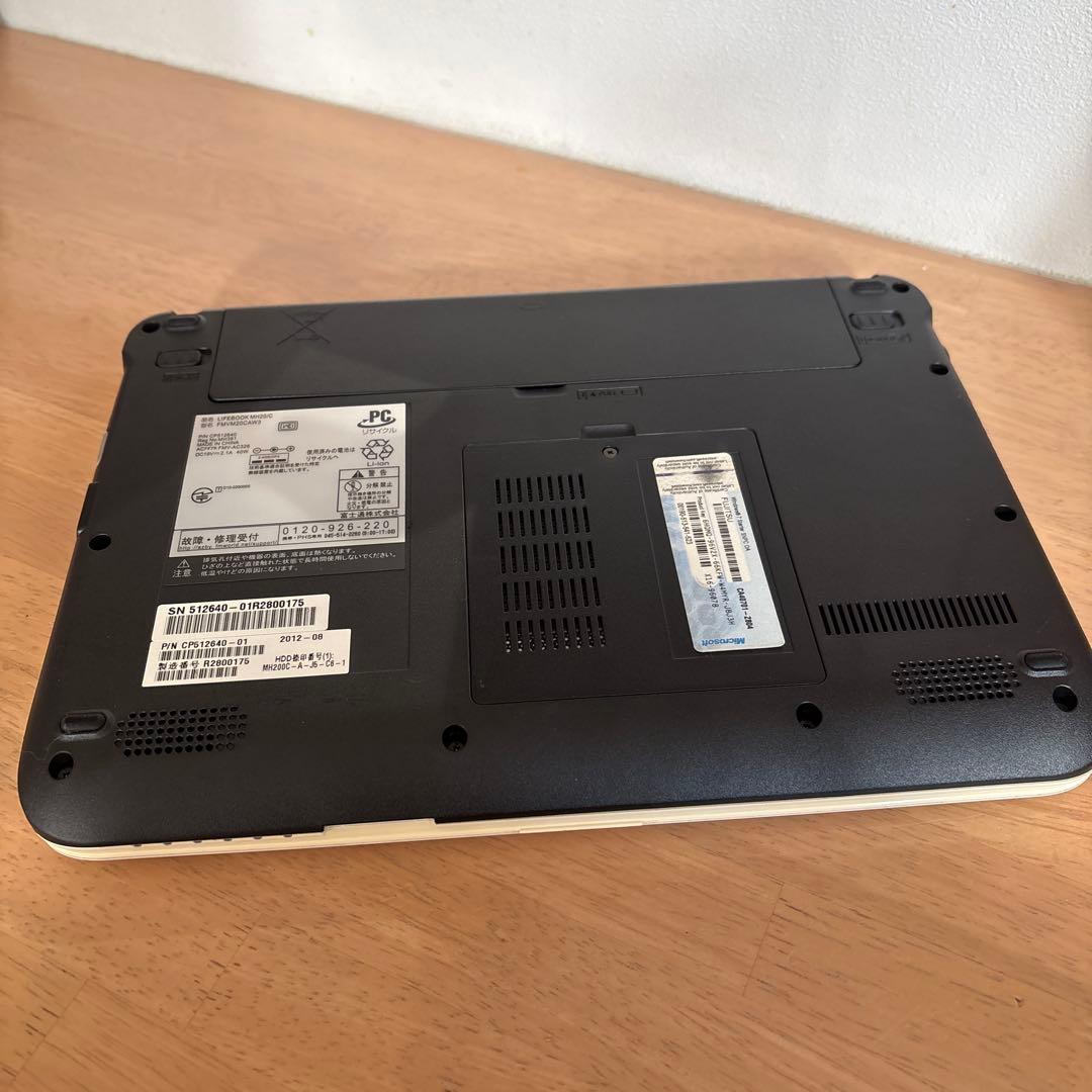 富士通 LIFEBOOK MH30 ノートPC