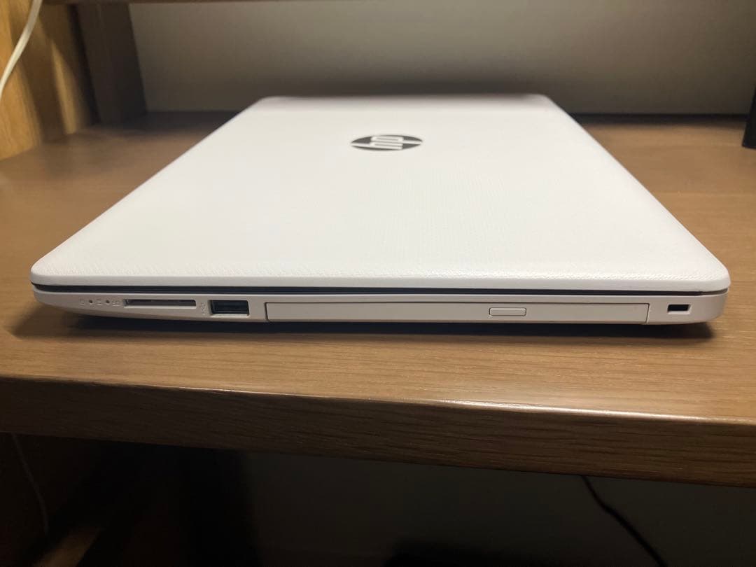 HP Laptop 15.6インチ メモリ8GB SSD256GB