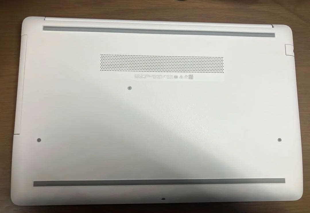 HP Laptop 15.6インチ メモリ8GB SSD256GB