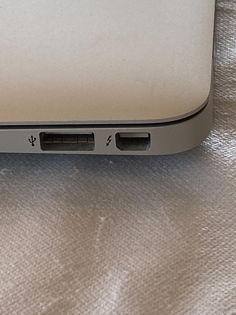 MacBook本体 MacBook Air 11\" Mid2013 1.7GHz 8GB 128GB