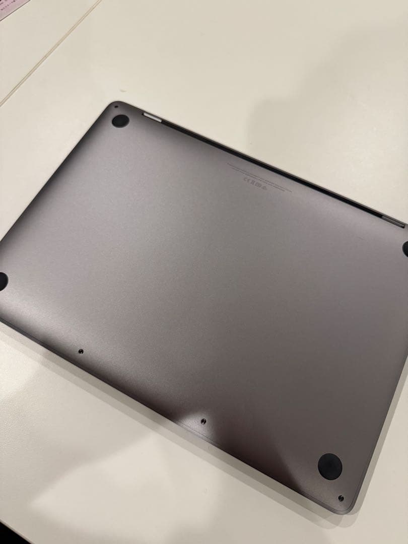 2020年製 MacBook Pro 13インチ M1チップ8GB 256GB