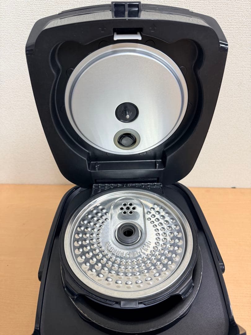アイリスオーヤマ IH炊飯器KRC-IC30-B 3合炊き 銅釜 2018年製