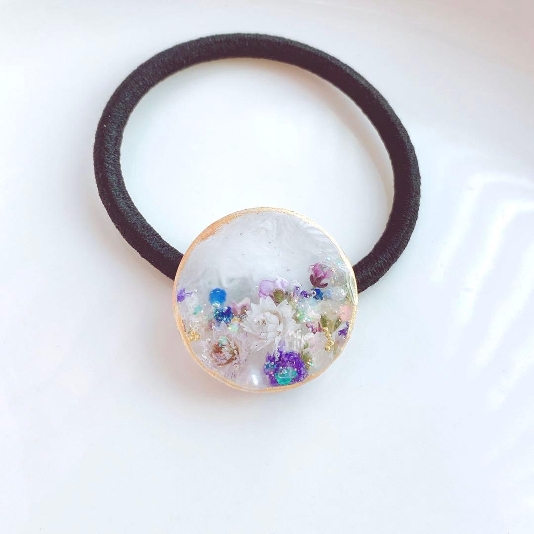 レジンヘアゴム パープル　ブルー　花手水　ゴールド　奥行き