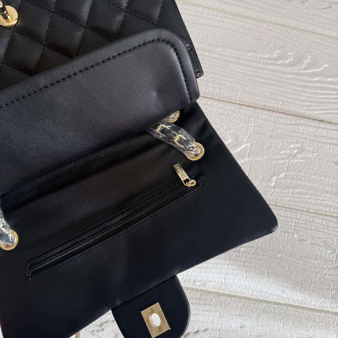 CHANEL シャネル　ノベルティ　チェーンバック　ゴールド