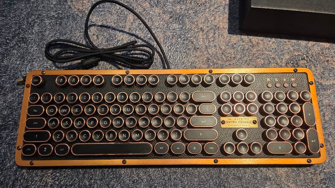 AZIO レトロクラシック キーボード Artisan【値引き交渉ok】