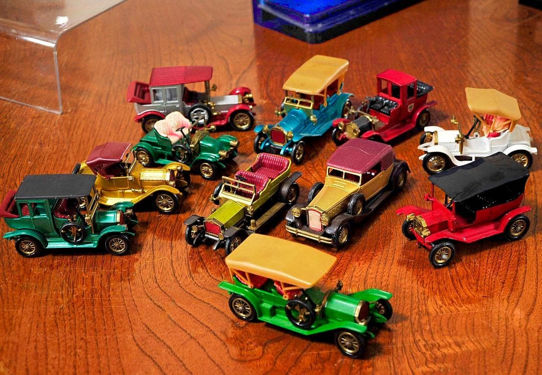 ★MATCHBOX　ミニカー クラシックカーコレクション集飾りケース♪