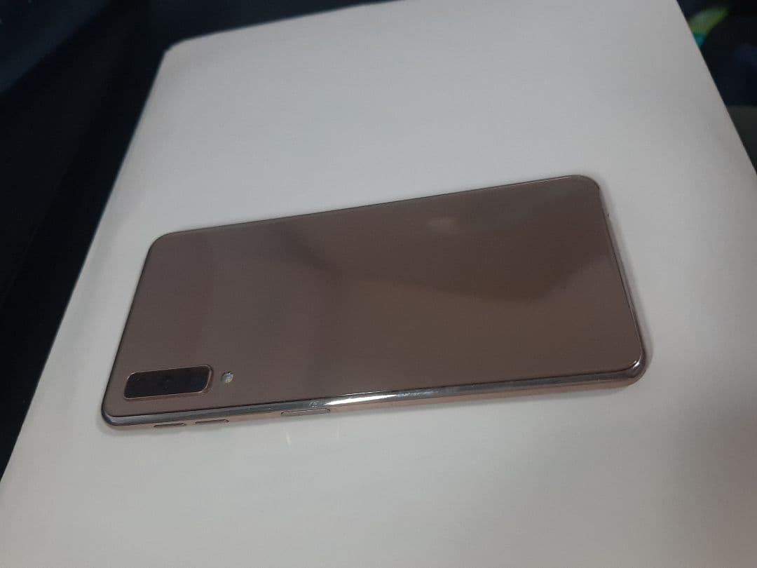 【美品】SIMフリー　Galaxy A7 スマートフォン 本体 ゴールド