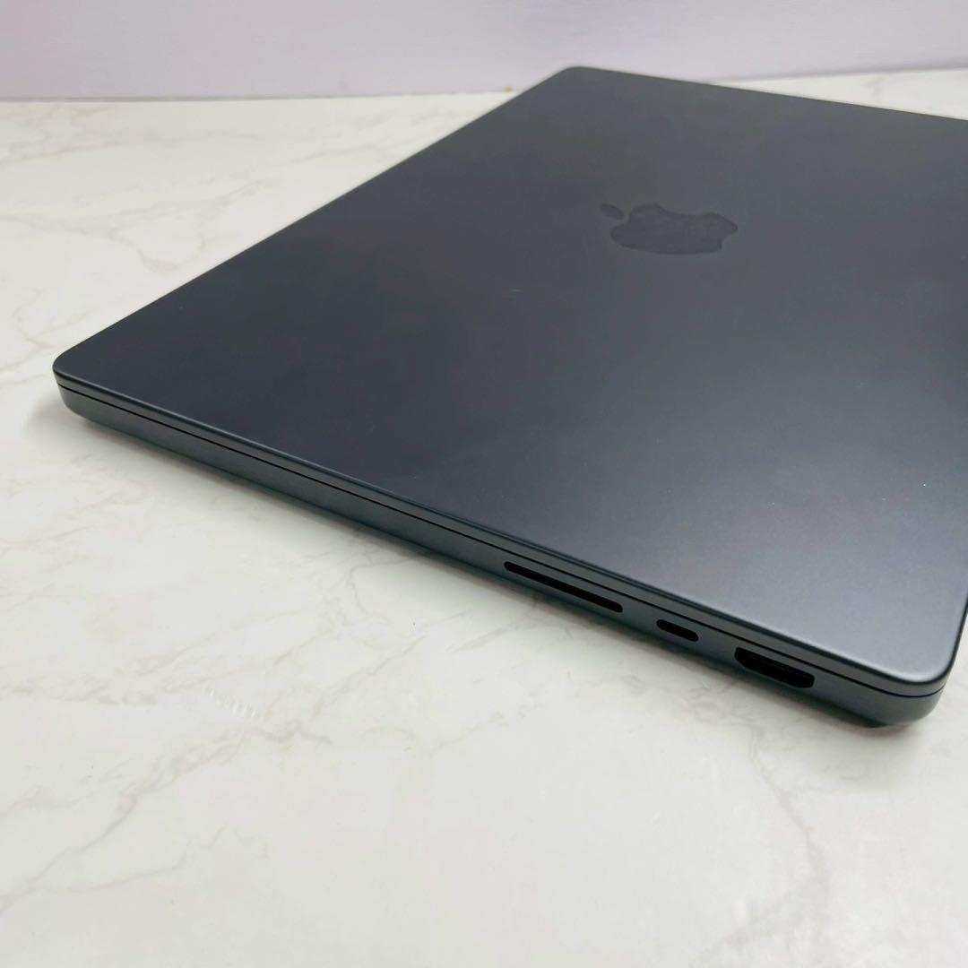 Macbook Pro M4 Pro 14インチ 2024 48GB 1TB