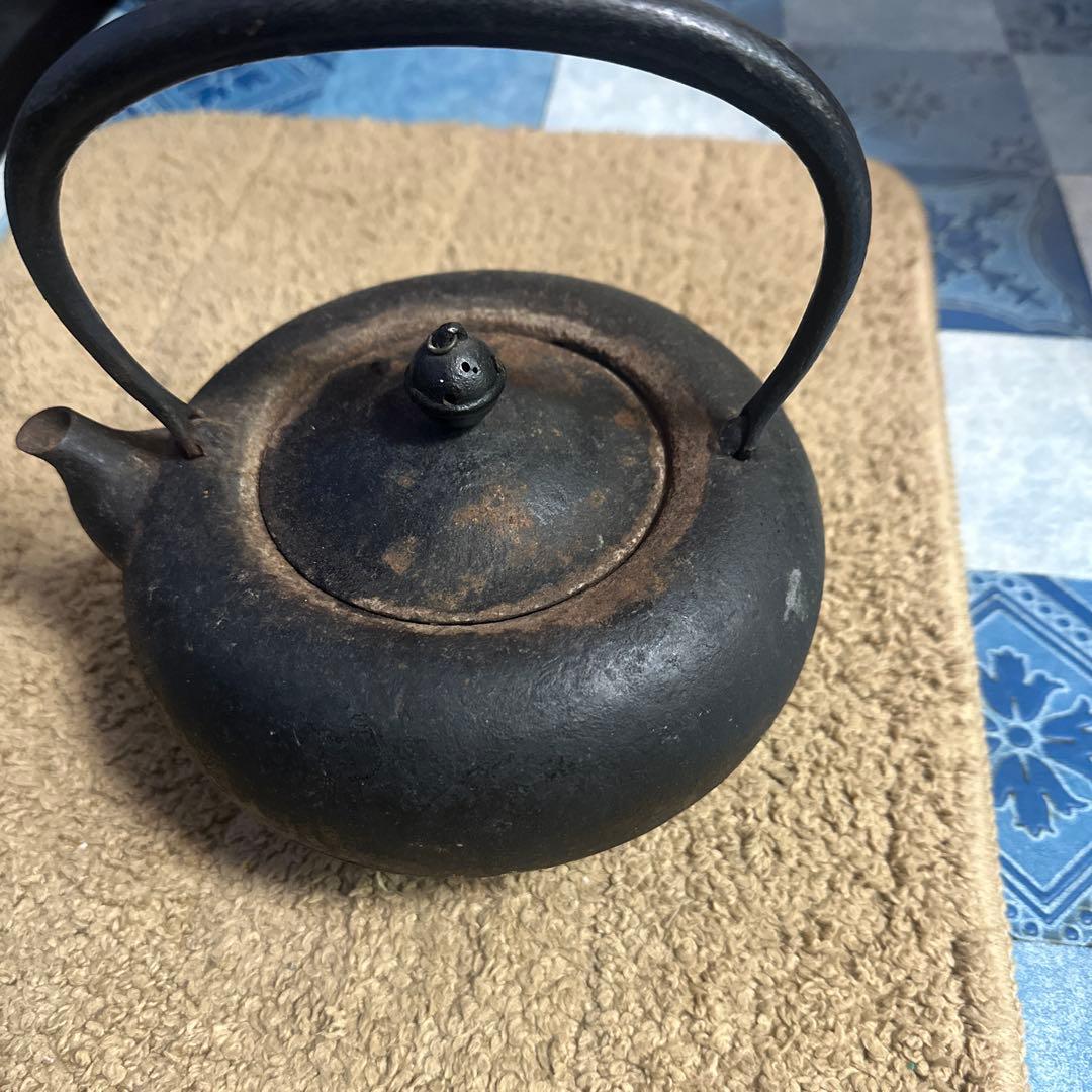 鉄製急須 取っ手付き 丸型