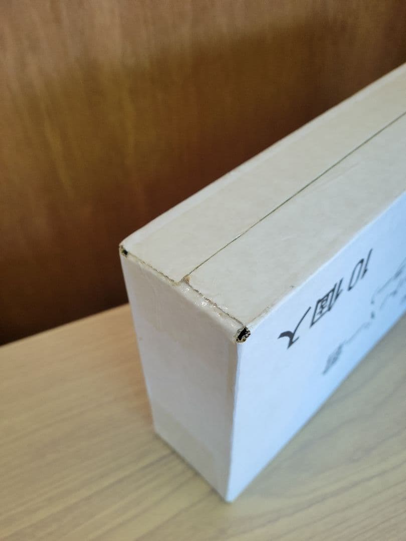 【未開封】ハイタッチストッパー君　ホワイトカラー　ワンタッチドアホルダー
