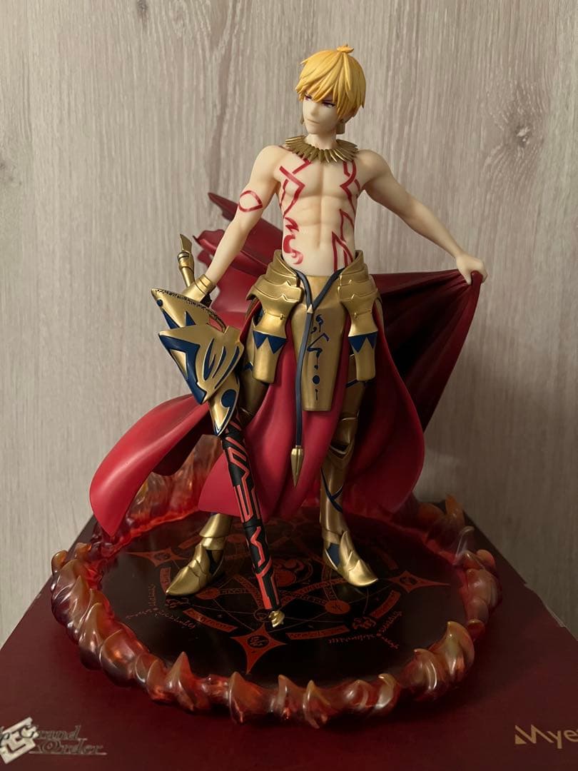 Fate FGO ギルガメッシュ 1/8スケールフィギュア