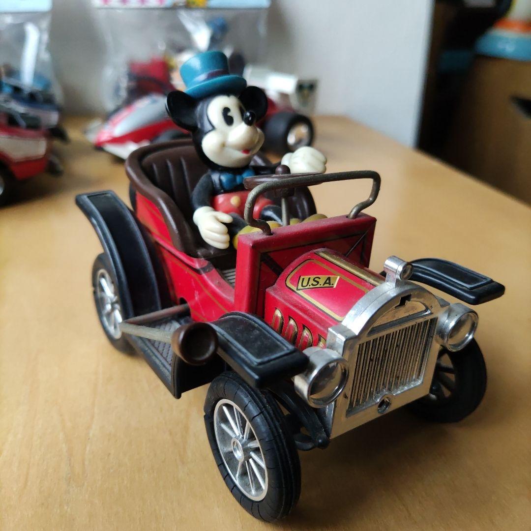 貴重なディズニーキャラクター ミニカー ６台セット　ブリキ製　値下げ！！