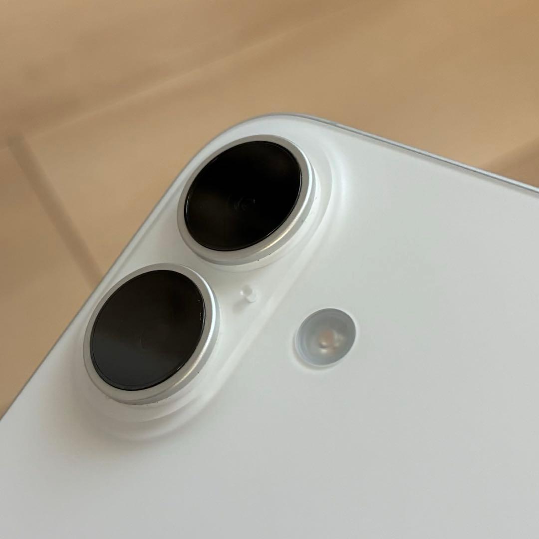 極美品✨iphone 16 plus 128GB SIMフリー バッテリー97%