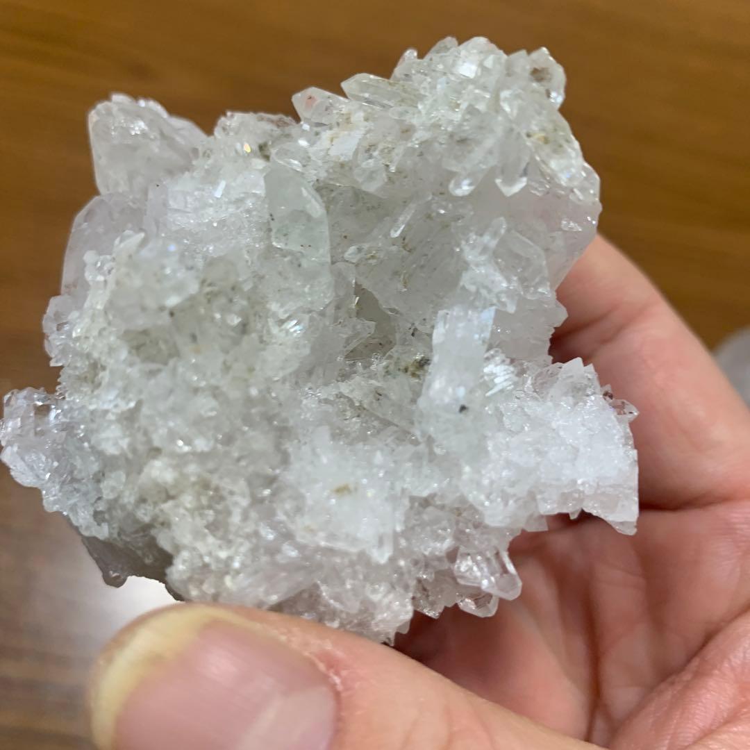 天然石トマスゴンサガ産水晶クラスター