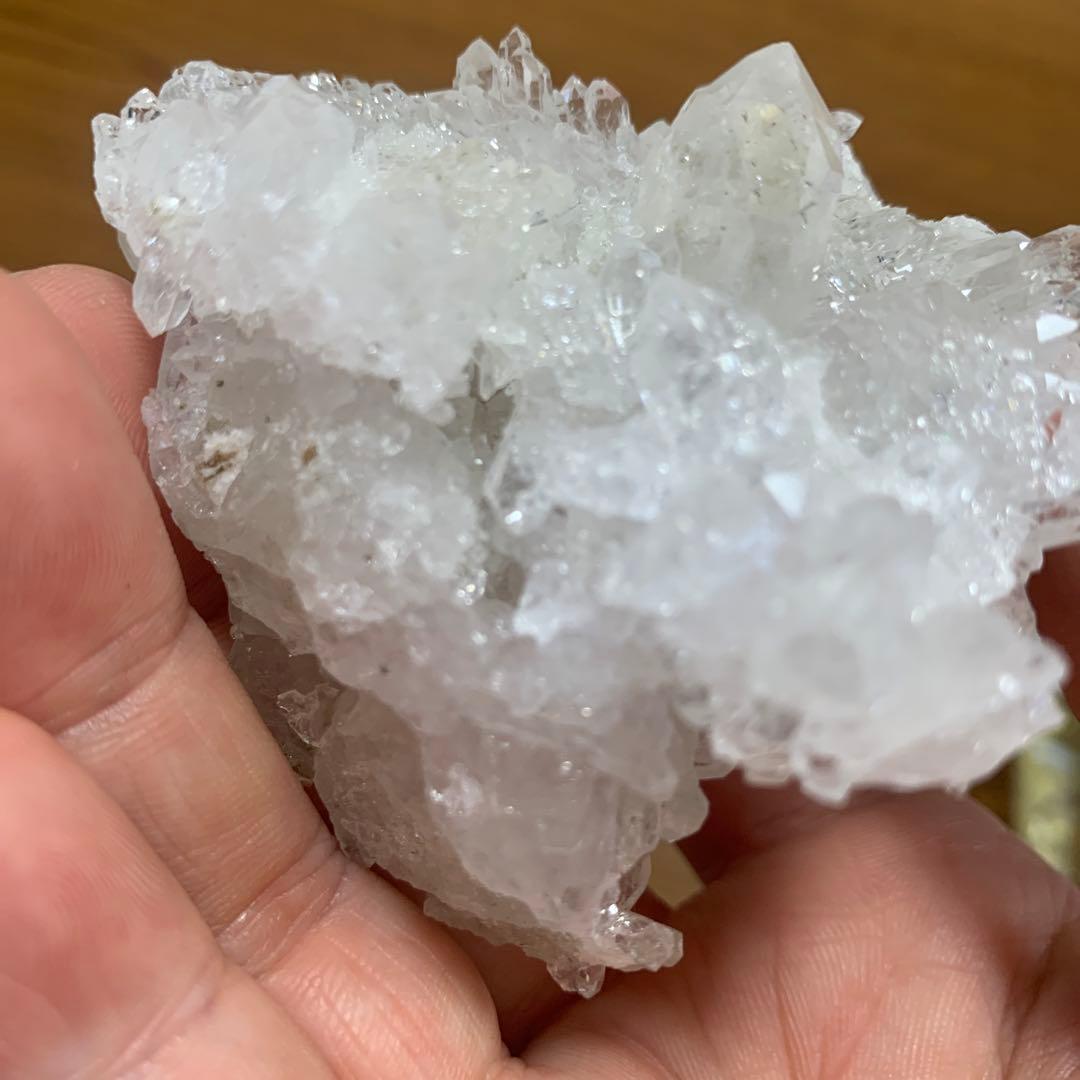 天然石トマスゴンサガ産水晶クラスター