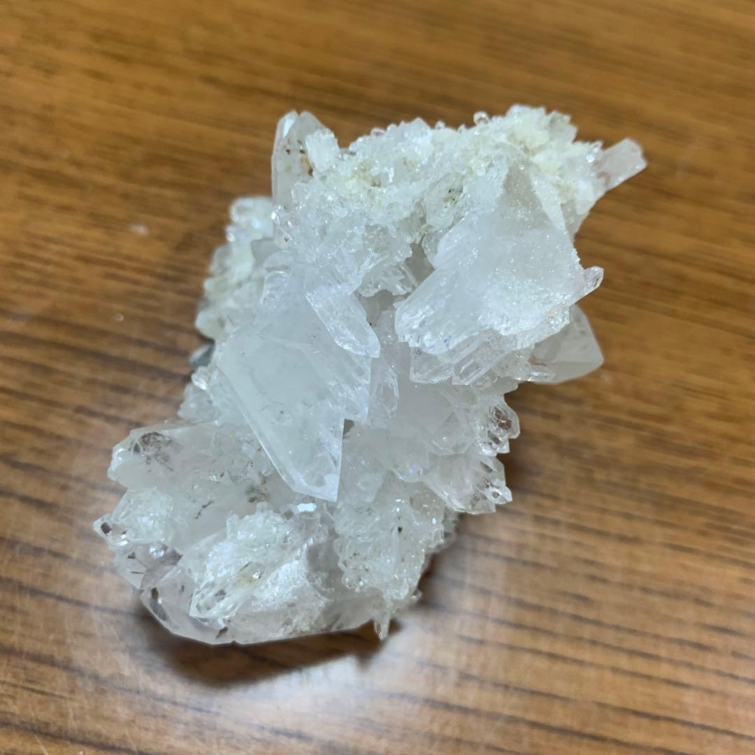 天然石トマスゴンサガ産水晶クラスター
